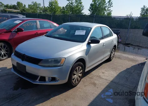 2014 Volkswagen Jetta 2.0L S z USA, uszkodzony, nr VIN 3VW1K7AJ5EM440974